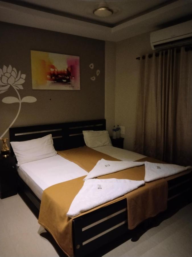 Metro Residency Hotel Kochi Luaran gambar