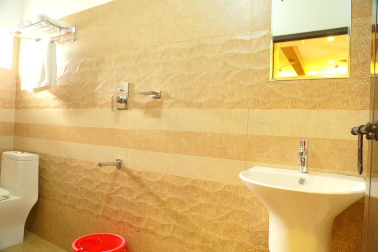 Metro Residency Hotel Kochi Luaran gambar