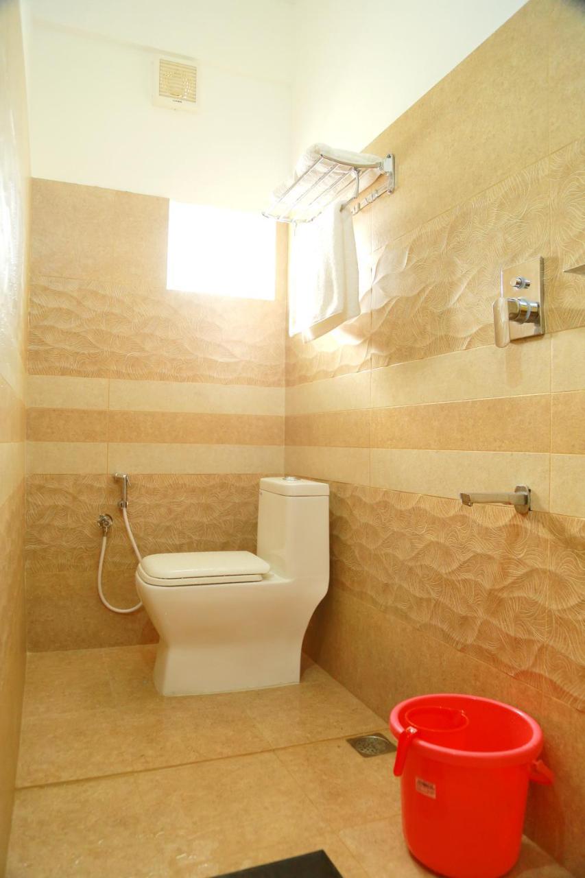 Metro Residency Hotel Kochi Luaran gambar