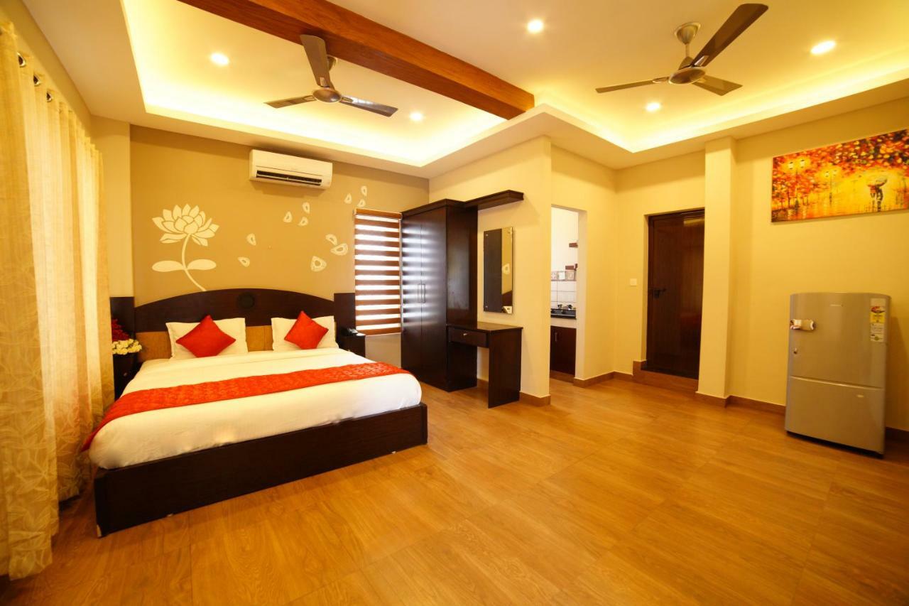 Metro Residency Hotel Kochi Luaran gambar