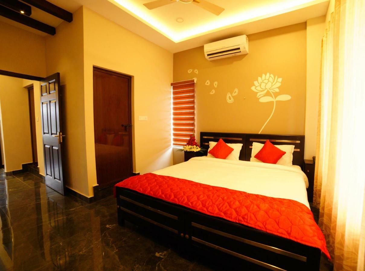 Metro Residency Hotel Kochi Luaran gambar