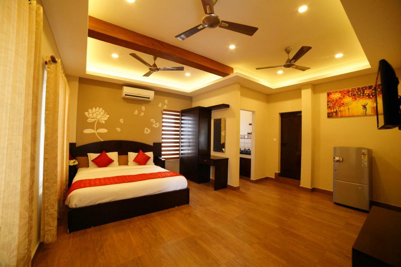 Metro Residency Hotel Kochi Luaran gambar